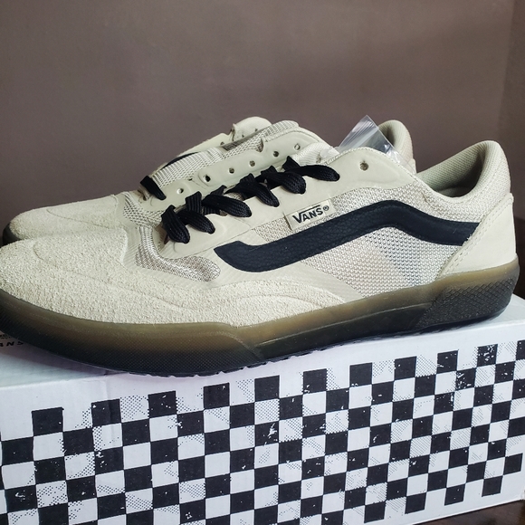 Vans Ave Nubuck Timber Wolf Men Size 7, Equivalent to Women Size 8.5 - Picture 5 of 10